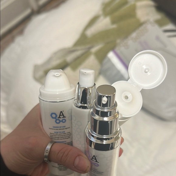 Alastin Skincare Procedure Enhancement System - Picture 4 of 4